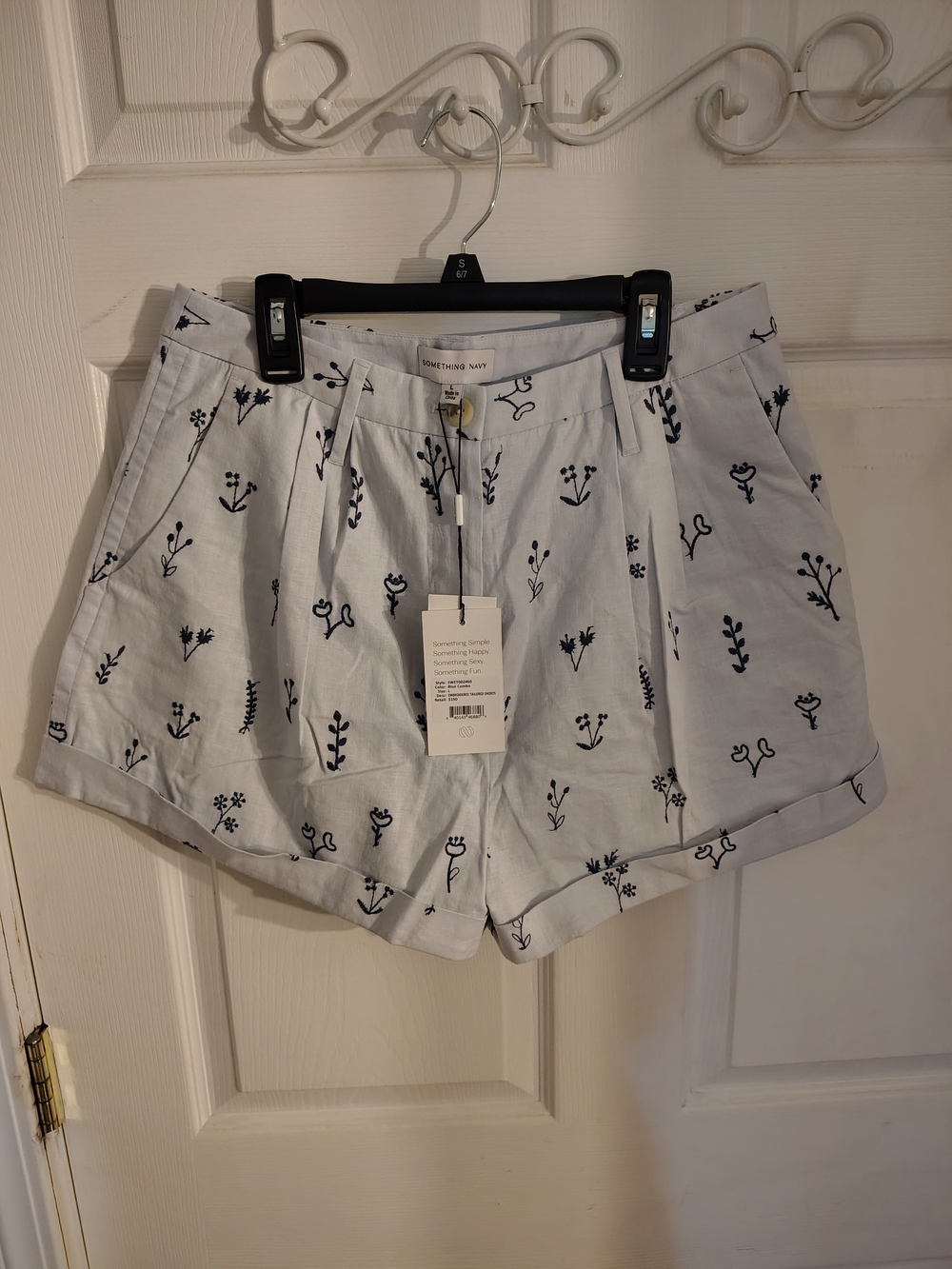 NWT! Something Navy - Embroidered Tailored Shorts